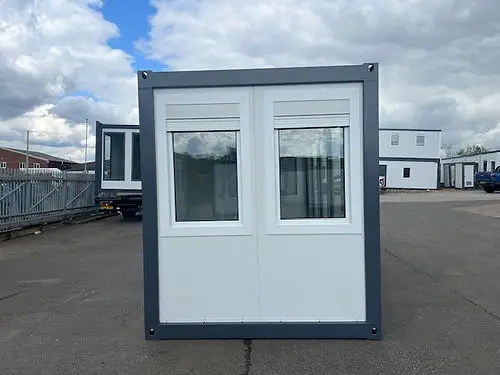 Contenedor Oficina Portátil con Ventanas Panorámicas - Imagen 3