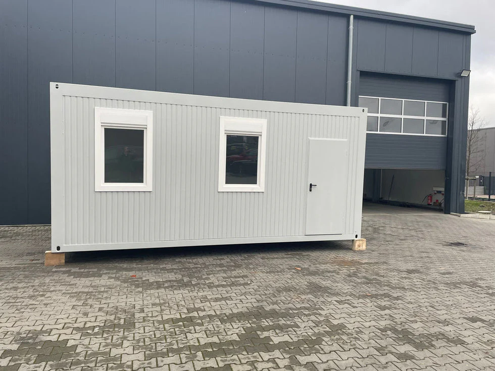 Contenedor oficina de 6,75 × 2,42 M - Imagen 3
