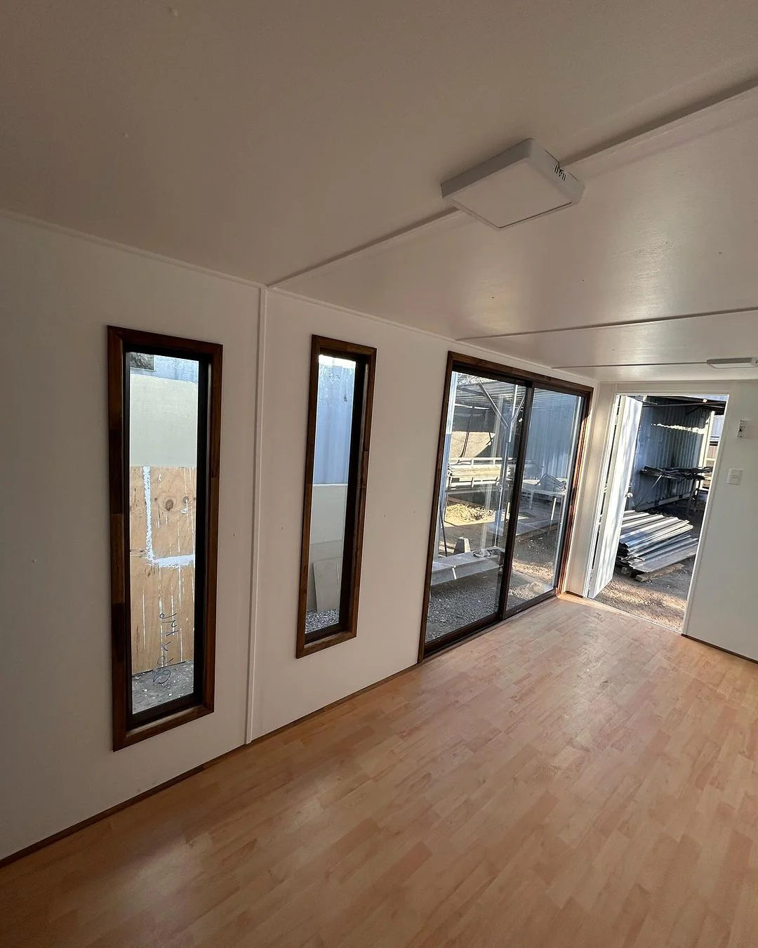 Contenedor Oficina 6×2,42 Mts -15M2 - Imagen 2